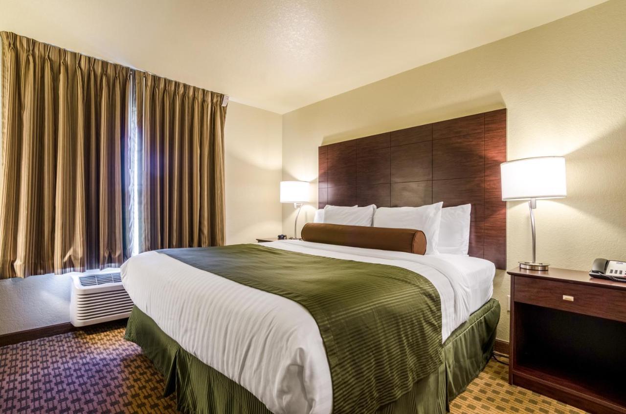 Cobblestone Inn&suites -